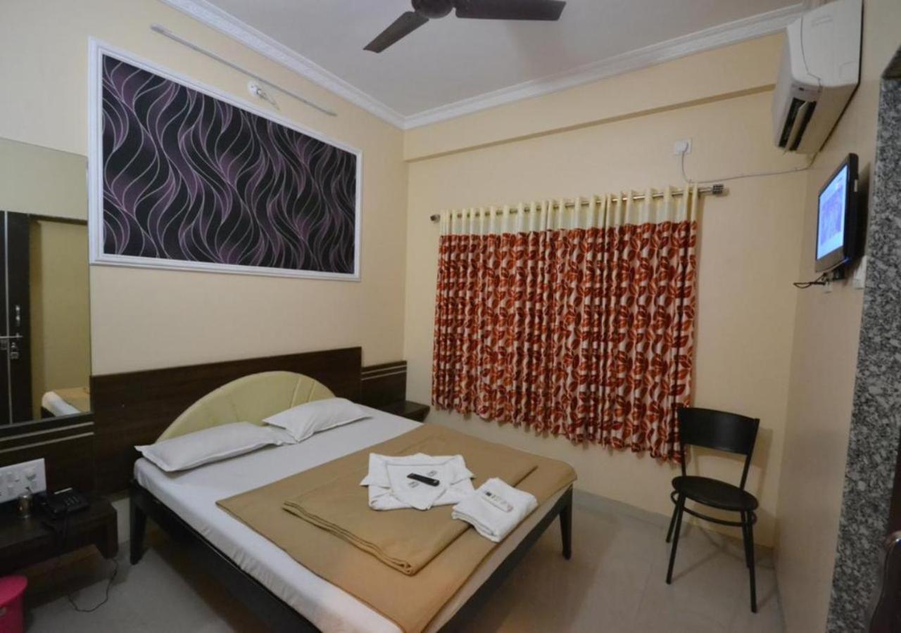 Yogiraj Hotel